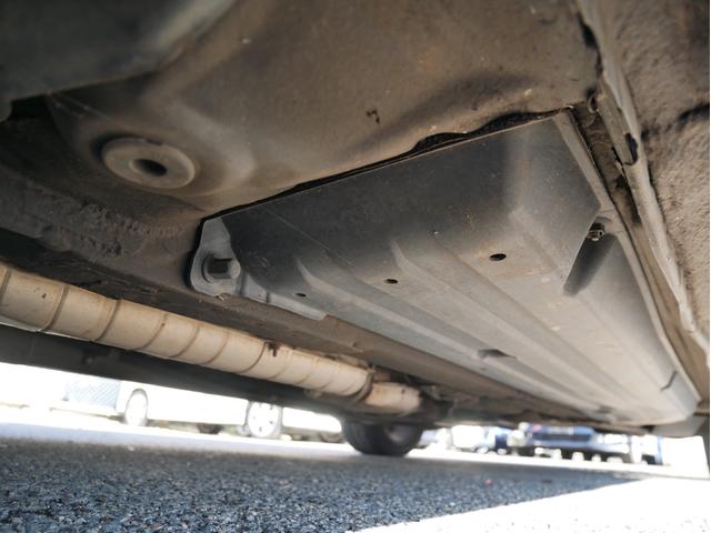 アルテッツァ ＲＳ２００　リミテッドＩＩ　６速マニュアル　後期型　３Ｓ　ＢＥＡＭＳ　ＤＶＤナビ　ＥＴＣ　１７インチアルミ　キーレス　オートエアコン　電動格納ミラー　オートライトＨＩＤ　フォグランプ　チルトハンドル　Ｗエアバック　ＡＢＳ（56枚目）