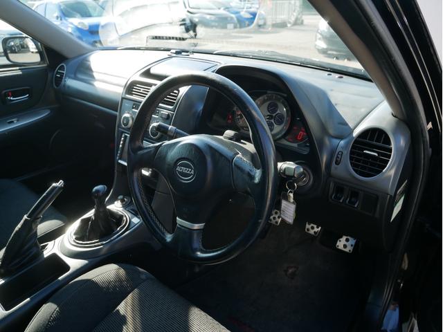 アルテッツァ ＲＳ２００　リミテッドＩＩ　６速マニュアル　後期型　３Ｓ　ＢＥＡＭＳ　ＤＶＤナビ　ＥＴＣ　１７インチアルミ　キーレス　オートエアコン　電動格納ミラー　オートライトＨＩＤ　フォグランプ　チルトハンドル　Ｗエアバック　ＡＢＳ（69枚目）