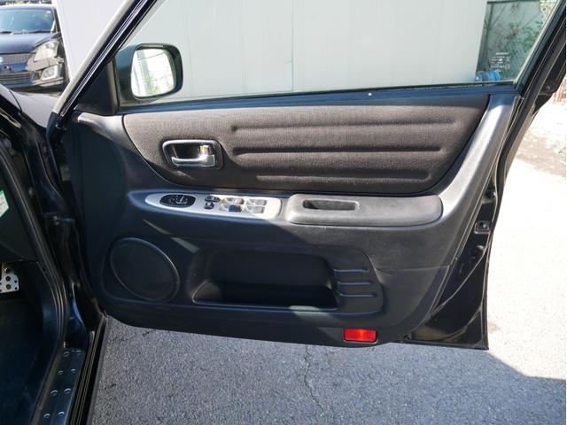 アルテッツァ ＲＳ２００　リミテッドＩＩ　６速マニュアル　後期型　３Ｓ　ＢＥＡＭＳ　ＤＶＤナビ　ＥＴＣ　１７インチアルミ　キーレス　オートエアコン　電動格納ミラー　オートライトＨＩＤ　フォグランプ　チルトハンドル　Ｗエアバック　ＡＢＳ（77枚目）