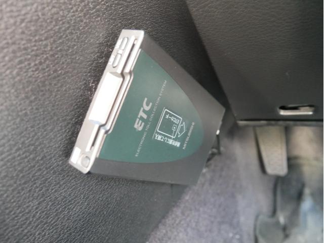 レガシィツーリングワゴン ２．０ＧＴ　５速ＭＴ　後期型　革シート　パワーシート　ＳＩ－ＤＲＩＶＥ　ＨＤＤナビ　フルセグ　ＥＴＣ　キーレス　ウィンカーミラー　ＨＩＤ　フォグランプ　ステリングスイッチ　純正１７インチアルミ　１年保証付（10枚目）