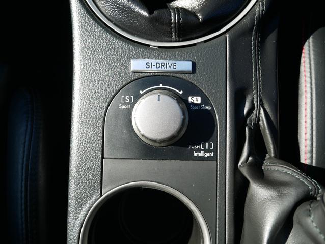 レガシィツーリングワゴン ２．０ＧＴ　５速ＭＴ　後期型　革シート　パワーシート　ＳＩ－ＤＲＩＶＥ　ＨＤＤナビ　フルセグ　ＥＴＣ　キーレス　ウィンカーミラー　ＨＩＤ　フォグランプ　ステリングスイッチ　純正１７インチアルミ　１年保証付（11枚目）