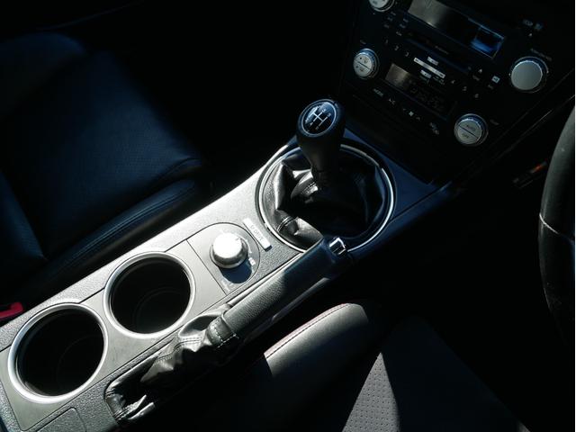 レガシィツーリングワゴン ２．０ＧＴ　５速ＭＴ　後期型　革シート　パワーシート　ＳＩ－ＤＲＩＶＥ　ＨＤＤナビ　フルセグ　ＥＴＣ　キーレス　ウィンカーミラー　ＨＩＤ　フォグランプ　ステリングスイッチ　純正１７インチアルミ　１年保証付（69枚目）