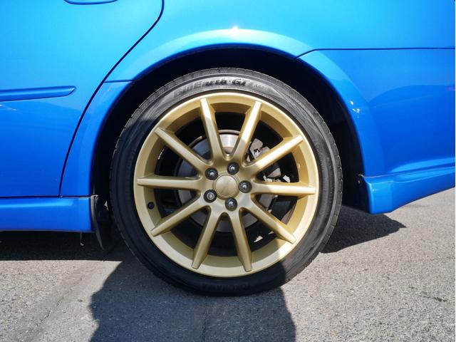 レガシィツーリングワゴン ２．０ＧＴスペックＢ　ＷＲ－ＬＴＤ　２００４　ＭＴモード＆スポーツシフト　特別仕様車　専用シート＆トリム　エアロスプラッシュ　純正１８インチアルミ　半革パワーシート　ＤＶＤナビ　ＥＴＣ　キーレス　ウィンカーミラー　オートエアコン　ＨＩＤ　フォグ（52枚目）