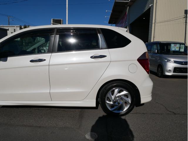 エディックス ２０Ｘ　Ｓパッケージ　後期型　３×２シート　純正ＨＤＤナビ　バックカメラ　音楽録音　キーレス　ＥＴＣ　オートエアコン　ウィンカーミラー　ＨＩＤ　フォグランプ　エアロ　純正１６ＡＷ　サイドバイザー　１年保証付（26枚目）