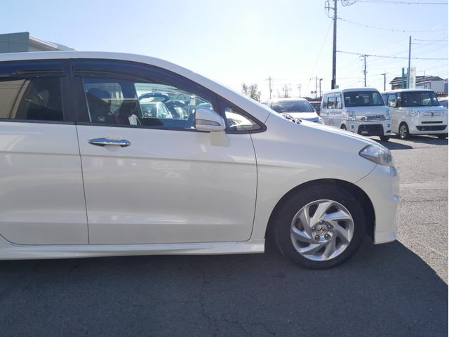 エディックス ２０Ｘ　Ｓパッケージ　後期型　３×２シート　純正ＨＤＤナビ　バックカメラ　音楽録音　キーレス　ＥＴＣ　オートエアコン　ウィンカーミラー　ＨＩＤ　フォグランプ　エアロ　純正１６ＡＷ　サイドバイザー　１年保証付（28枚目）