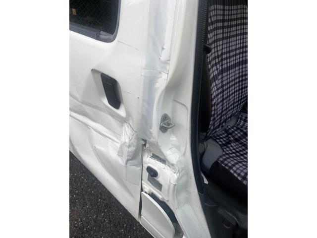 ハイゼットカーゴ DX パワーステアリング パワーウィンドウ エアバッグ エアコン 海外向け(7枚目)