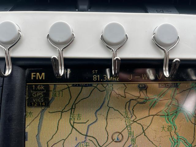 プリウス Ｓ　パワーステアリング　パワーウィンドウ　オートエアコン　エアバッグ　キーレス　スマートキー　純正ナビ　ＦＭ　ＣＤ　バックカメラ　プッシュスタート　ＥＴＣ　ドラレコ（16枚目）