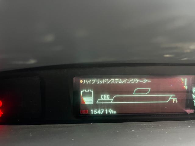 プリウス Ｓ　パワーステアリング　パワーウィンドウ　オートエアコン　エアバッグ　キーレス　スマートキー　純正ナビ　ＦＭ　ＣＤ　バックカメラ　プッシュスタート　ＥＴＣ　ドラレコ（23枚目）