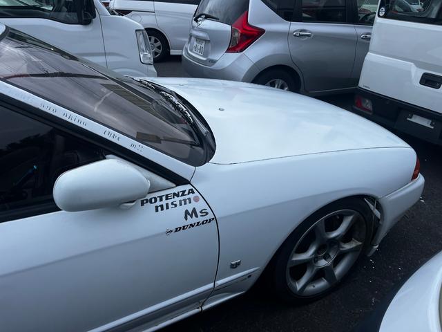 スカイライン ＧＴＳ－ｔタイプＭ　パワーステアリング　社外ハンドル　エアロ　スペアキー　サンルーフ　社外サイド（5枚目）