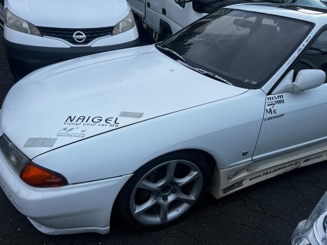スカイライン ＧＴＳ－ｔタイプＭ　パワーステアリング　社外ハンドル　エアロ　スペアキー　サンルーフ　社外サイド（8枚目）