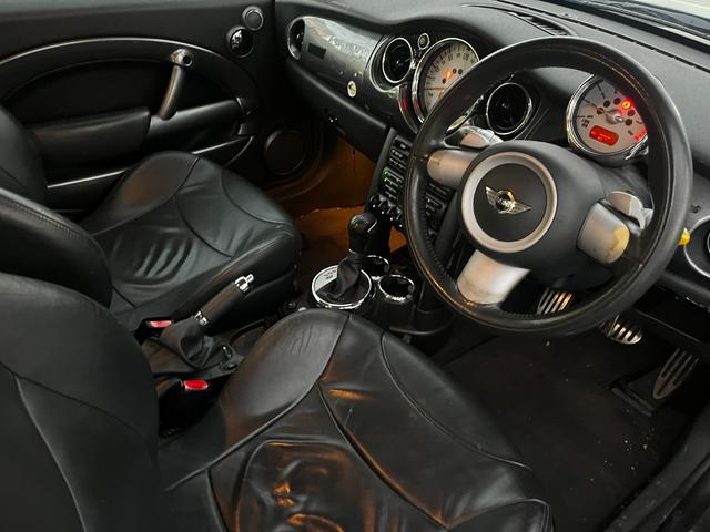 MINI クーパーS パワーステアリング パワーウィンドウ エアバッグ エアコン キーレス ETC 純正AW スーパーチャージャー(9枚目)