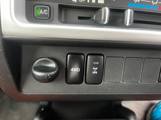 ハイゼットトラック スタンダード　農用スペシャル　パワーステアリング　エアバッグ　エアコン　５速マニュアル　４ＷＤ　荷台ライト　ＦＭ　シュガーソケット（13枚目）