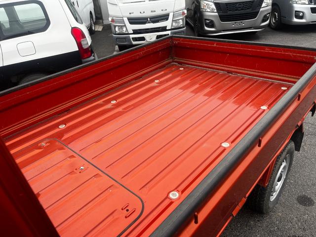 ハイゼットトラック スタンダード　農用スペシャル　パワーステアリング　エアバッグ　エアコン　５速マニュアル　４ＷＤ　荷台ライト　ＦＭ　シュガーソケット（18枚目）