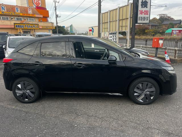 ノート Ｘ　ＦＯＵＲ　ＰＳ　ＰＷ　エアＢ　ＡＡＣ　キーレス　スマートキー　純正ナビ　ワンセグＴＶ　ＦＭ　ＢＴ接続　アラウンドビューモニター　Ｂカメラ　タイプＣ端子　ＵＳＢ端子　スタッドレスタイヤ　対物センサー（5枚目）