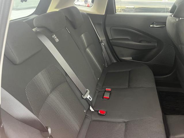 ノート Ｘ　ＦＯＵＲ　ＰＳ　ＰＷ　エアＢ　ＡＡＣ　キーレス　スマートキー　純正ナビ　ワンセグＴＶ　ＦＭ　ＢＴ接続　アラウンドビューモニター　Ｂカメラ　タイプＣ端子　ＵＳＢ端子　スタッドレスタイヤ　対物センサー（11枚目）