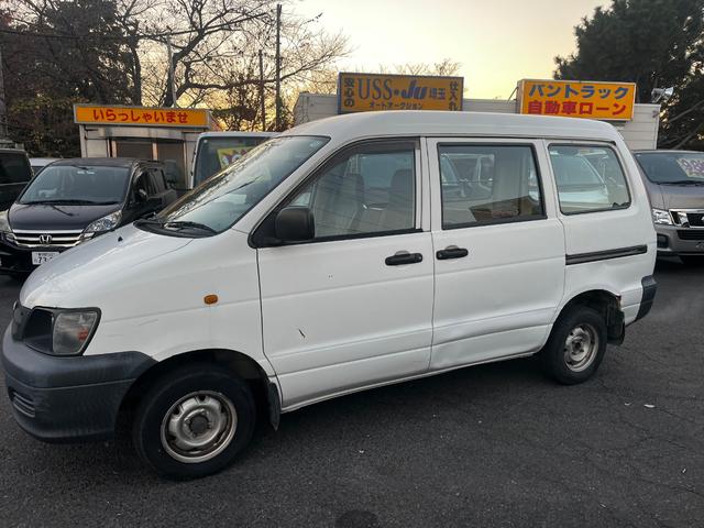 タウンエースバン ＤＸ　パワーステアリング　エアバッグ　エアコン　スペアキー　ポータブルナビ　ワンセグＴＶ　Ｂｌｕｅｔｏｏｔｈ接続　４ＡＴ（5枚目）