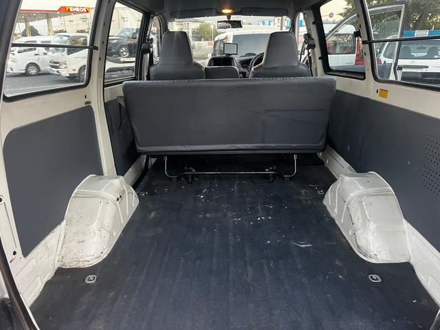 タウンエースバン ＤＸ　パワーステアリング　エアバッグ　エアコン　スペアキー　ポータブルナビ　ワンセグＴＶ　Ｂｌｕｅｔｏｏｔｈ接続　４ＡＴ（15枚目）