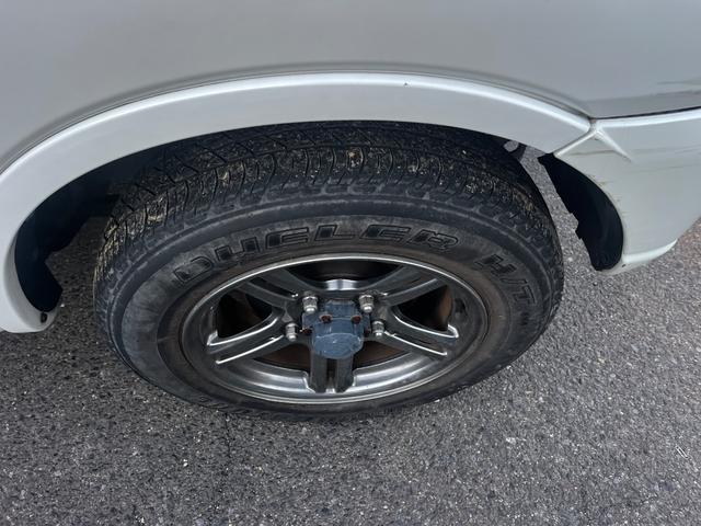 ジムニー クロスアドベンチャー パワーステアリング パワーウィンドウ エアバッグ エアコン キーレス 4WD ターボ ETC フォグランプ 社外AW(22枚目)