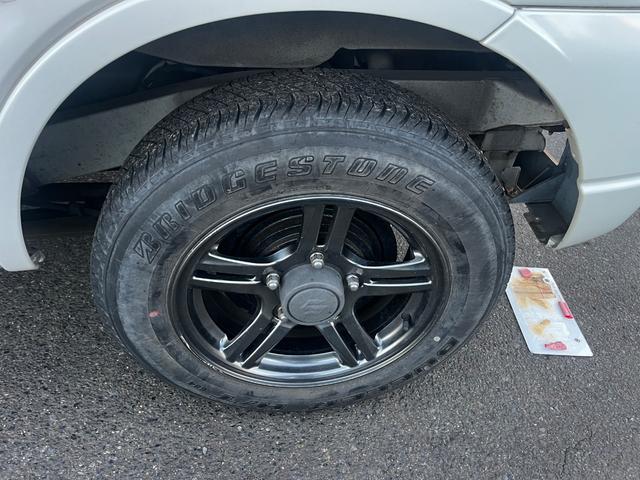 ジムニー クロスアドベンチャー パワーステアリング パワーウィンドウ エアバッグ エアコン キーレス 4WD ターボ ETC フォグランプ 社外AW(25枚目)