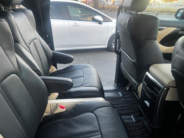 アルファードハイブリッド Ｘ　ＰＳ　ＰＷ　エアＢ　ＡＡＣ　キーレス　スマートキー　Ｐスタート　社外ナビ　ＦＭ　フルセグＴＶ　ＡＡＣ　ＥＳＣ　ＥＴＣ　Ｂカメラ　両側電動スライドドア　純正ＡＷ　４ＷＤ（11枚目）