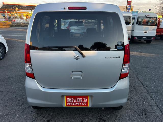 ワゴンＲ ＦＸ　パワーステアリング　パワーウィンドウ　エアバッグ　エアコン　社外ナビ　ＦＭ　ＣＤ　ＤＶＤ　ワンセグＴＶ　ＥＴＣ　社外ＡＷ（7枚目）