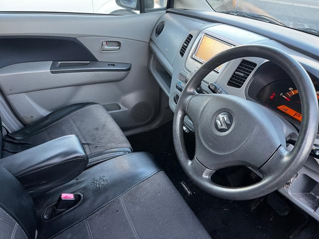 ワゴンＲ ＦＸ　パワーステアリング　パワーウィンドウ　エアバッグ　エアコン　社外ナビ　ＦＭ　ＣＤ　ＤＶＤ　ワンセグＴＶ　ＥＴＣ　社外ＡＷ（8枚目）