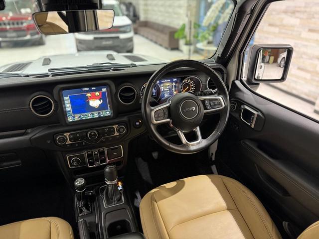 サハラ　正規ディーラー車／Ａｐｐｌｅｃａｒｐｌａｙ／ベージュ革シート／シートヒーター／ＤＳＲＣ／ステアリングヒーター／Ｆ＆Ｓ＆Ｂカメラ／フルセグ／アダプティブクルーズコントロール／ＰＵＳＨスタート／純１８ＡＷ(30枚目)