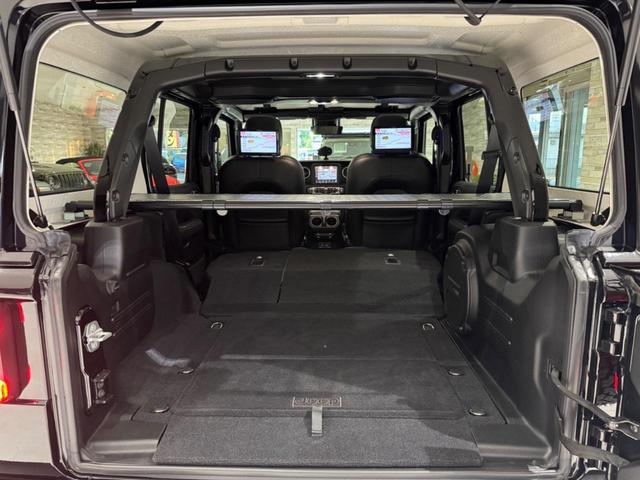 ジープ・ラングラーアンリミテッド サハラ　１年保証付／正規ディーラー車／Ａｐｐｌｅｃａｒｐｌａｙ／黒革ヒーター／ステアリングヒーター／ＡＣＣ／Ｆ＆Ｓ＆Ｂカメラ／ＤＳＲＣ／フルセグ／ヘッドレストモニター／ＢＳＭ／前後ソナー／ＢＲＵＴ１７ＡＷ（32枚目）