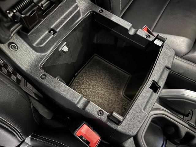ジープ・ラングラーアンリミテッド サハラ　１年保証付／正規ディーラー車／Ａｐｐｌｅｃａｒｐｌａｙ／黒革ヒーター／ステアリングヒーター／ＡＣＣ／Ｆ＆Ｓ＆Ｂカメラ／ＤＳＲＣ／フルセグ／ヘッドレストモニター／ＢＳＭ／前後ソナー／ＢＲＵＴ１７ＡＷ（58枚目）