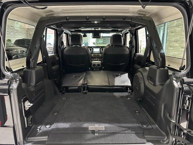 ジープ・ラングラーアンリミテッド サハラ　１年保証付／正規ディーラー車／Ａｐｐｌｅｃａｒｐｌａｙ／フルセグＴＶ／ＢＳＭ／ＥＴＣ２．０／ＡＣＣ／フロント＆サイド＆バックカメラ／前後ソナー／ＰＵＳＨスタート／ＬＥＤヘッドライト／純正１８インチＡＷ（27枚目）