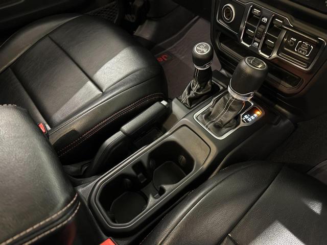 ジープ・ラングラーアンリミテッド サハラ　１年保証付／正規ディーラー車／Ａｐｐｌｅｃａｒｐｌａｙ／フルセグＴＶ／ＢＳＭ／ＥＴＣ２．０／ＡＣＣ／フロント＆サイド＆バックカメラ／前後ソナー／ＰＵＳＨスタート／ＬＥＤヘッドライト／純正１８インチＡＷ（48枚目）