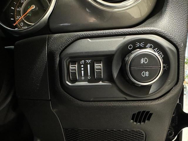 ジープ・ラングラーアンリミテッド サハラ　１年保証付／正規ディーラー車／Ａｐｐｌｅｃａｒｐｌａｙ／フルセグＴＶ／ＢＳＭ／ＥＴＣ２．０／ＡＣＣ／フロント＆サイド＆バックカメラ／前後ソナー／ＰＵＳＨスタート／ＬＥＤヘッドライト／純正１８インチＡＷ（50枚目）