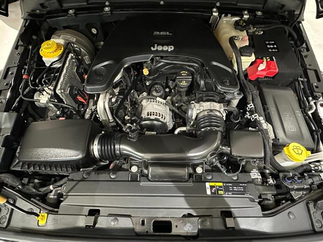 ジープ・ラングラーアンリミテッド サハラ　１年保証付／正規ディーラー車／Ａｐｐｌｅｃａｒｐｌａｙ／フルセグＴＶ／ＢＳＭ／ＥＴＣ２．０／ＡＣＣ／フロント＆サイド＆バックカメラ／前後ソナー／ＰＵＳＨスタート／ＬＥＤヘッドライト／純正１８インチＡＷ（55枚目）