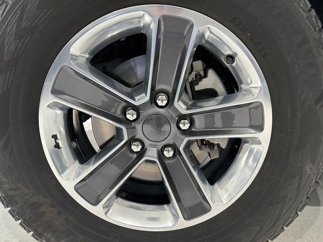ジープ・ラングラーアンリミテッド サハラ　１年保証付／正規ディーラー車／Ａｐｐｌｅｃａｒｐｌａｙ／フルセグＴＶ／ＢＳＭ／ＥＴＣ２．０／ＡＣＣ／フロント＆サイド＆バックカメラ／前後ソナー／ＰＵＳＨスタート／ＬＥＤヘッドライト／純正１８インチＡＷ（56枚目）