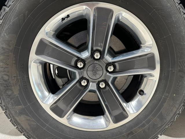 ジープ・ラングラーアンリミテッド サハラ　１年保証付／正規ディーラー車／Ａｐｐｌｅｃａｒｐｌａｙ／フルセグＴＶ／ＢＳＭ／ＥＴＣ２．０／ＡＣＣ／フロント＆サイド＆バックカメラ／前後ソナー／ＰＵＳＨスタート／ＬＥＤヘッドライト／純正１８インチＡＷ（58枚目）