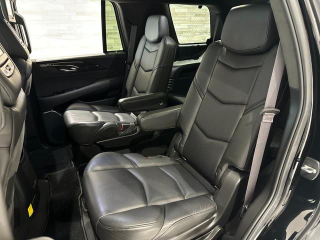キャデラックエスカレード プラチナム　１年保証付／正規ディーラー車／サンルーフ／黒革パワーシート／フルセグ／後席モニター／ＥＴＣ／前後ソナー／ステアリングヒーター／エアシート＆ヒーター／Ｂｌｕｅｔｏｏｔｈ＆ＵＳＢ／純正２２ｉｎｃｈＡＷ（20枚目）