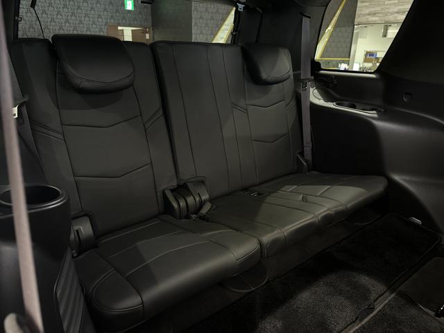 キャデラックエスカレード プラチナム　１年保証付／正規ディーラー車／サンルーフ／黒革パワーシート／フルセグ／後席モニター／ＥＴＣ／前後ソナー／ステアリングヒーター／エアシート＆ヒーター／Ｂｌｕｅｔｏｏｔｈ＆ＵＳＢ／純正２２ｉｎｃｈＡＷ（25枚目）