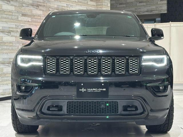 ジープ・グランドチェロキー アルティテュード　１年保証付／正規ディーラー車／黒ハーフレザー／パワーシート＆ヒーター／フルセグ／ＥＴＣ／前後ソナー／前＆横＆後カメラ／Ｂｌｕｅｔｏｏｔｈ＆ＵＳＢ／フォグライト／エアサス／純正ブラック２０ｉｎｃｈＡＷ（10枚目）