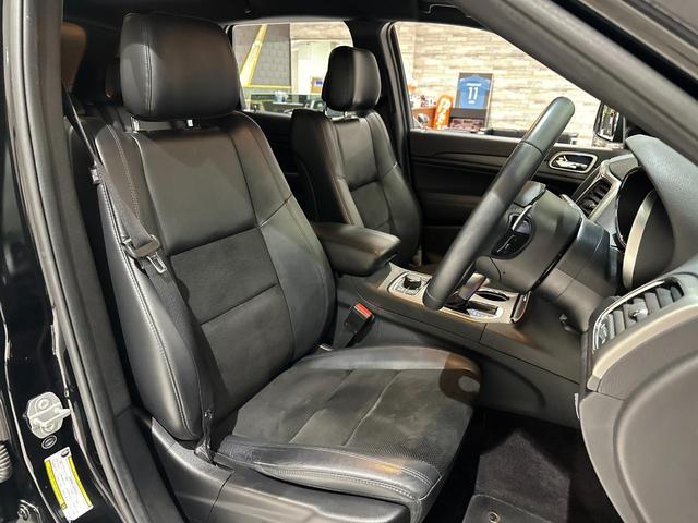 ジープ・グランドチェロキー アルティテュード　１年保証付／正規ディーラー車／黒ハーフレザー／パワーシート＆ヒーター／フルセグ／ＥＴＣ／前後ソナー／前＆横＆後カメラ／Ｂｌｕｅｔｏｏｔｈ＆ＵＳＢ／フォグライト／エアサス／純正ブラック２０ｉｎｃｈＡＷ（21枚目）