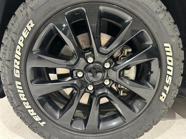 ジープ・グランドチェロキー アルティテュード　１年保証付／正規ディーラー車／黒ハーフレザー／パワーシート＆ヒーター／フルセグ／ＥＴＣ／前後ソナー／前＆横＆後カメラ／Ｂｌｕｅｔｏｏｔｈ＆ＵＳＢ／フォグライト／エアサス／純正ブラック２０ｉｎｃｈＡＷ（56枚目）