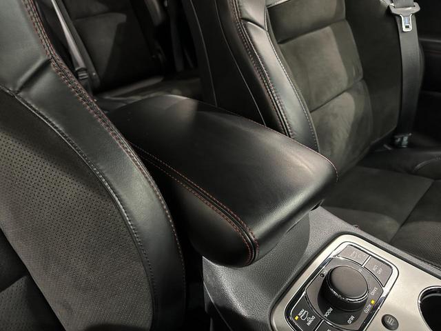 ジープ・グランドチェロキー トレイルホーク　１年保証付／正規ディーラー車／黒ハーフレザー＆パワーシート／エアシート＆ヒーター／ＥＴＣ／フルセグ／ステアリングヒーター／ＢＳＭ／前後ソナー／前＆横＆後カメラ／エアサス／ＡＣＣ／純正１８ｉｎｃｈＡＷ（48枚目）