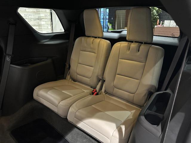 エクスプローラー ＸＬＴ　エコブースト　１年保証付／正規ディーラー車／ベージュ革パワーシート／シートヒーター／キーレス／ＥＴＣ／リアソナー／前＆横＆後カメラ／Ｂｌｕｅｔｏｏｔｈ＆ＵＳＢ／フォグライト／ＣＤ／電格ミラー／純正１８ｉｎｃｈＡＷ（29枚目）
