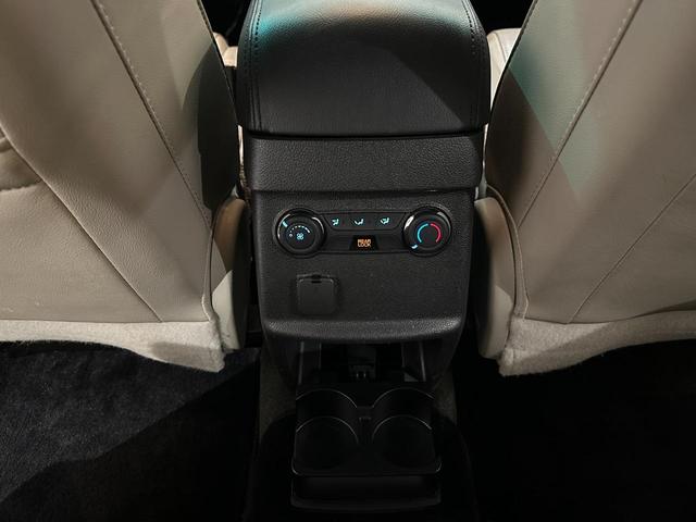エクスプローラー ＸＬＴ　エコブースト　１年保証付／正規ディーラー車／ベージュ革パワーシート／シートヒーター／キーレス／ＥＴＣ／リアソナー／前＆横＆後カメラ／Ｂｌｕｅｔｏｏｔｈ＆ＵＳＢ／フォグライト／ＣＤ／電格ミラー／純正１８ｉｎｃｈＡＷ（38枚目）