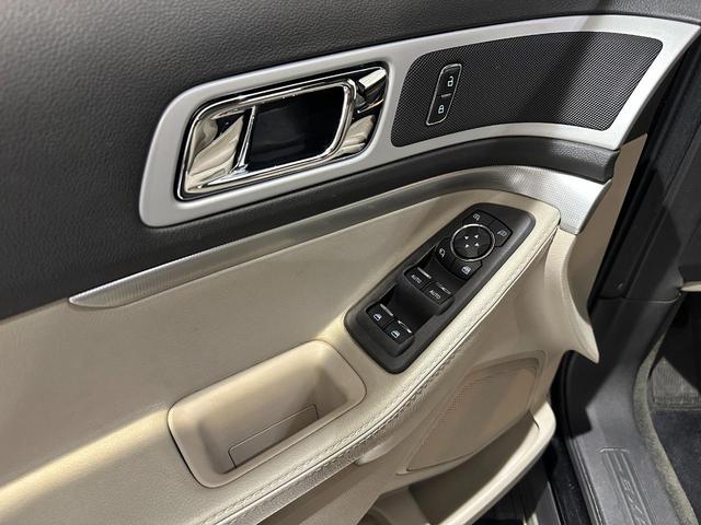 エクスプローラー ＸＬＴ　エコブースト　１年保証付／正規ディーラー車／ベージュ革パワーシート／シートヒーター／キーレス／ＥＴＣ／リアソナー／前＆横＆後カメラ／Ｂｌｕｅｔｏｏｔｈ＆ＵＳＢ／フォグライト／ＣＤ／電格ミラー／純正１８ｉｎｃｈＡＷ（57枚目）