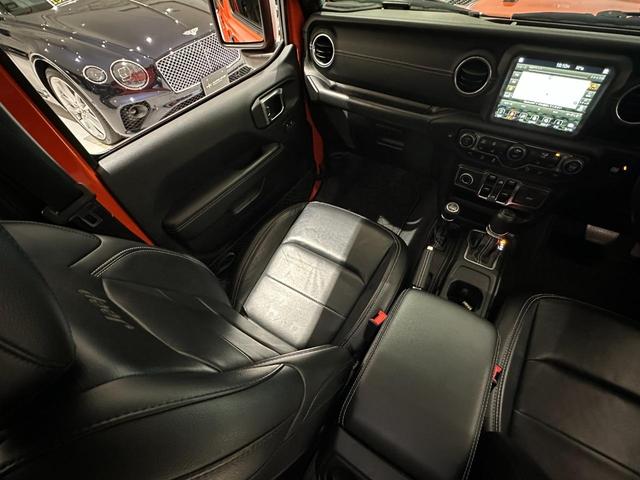 ジープ・ラングラーアンリミテッド サハラ　ローンチエディション　１年保証付／正規ディーラー車／フルセグ／黒革ヒーター／Ｃａｒｐｌａｙ／ステアリングヒーター／ＥＴＣ／前後ソナー／ＰＵＳＨスタート／Ｂｌｕｅｔｏｏｔｈ＆ＵＳＢ／ＢＳＭ／バックカメラ／純正１８ｉｎｃｈＡＷ（33枚目）