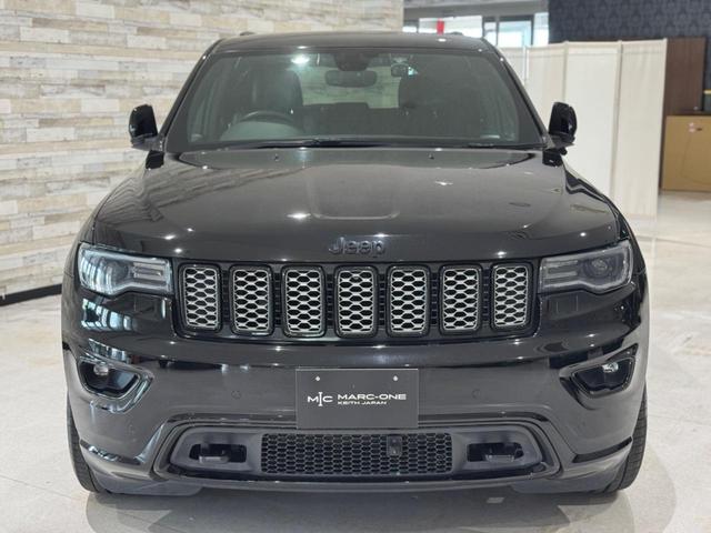 ジープ・グランドチェロキー アルティテュード　１年保証付／Ａｐｐｌｅｃａｒｐｌａｙ／エアサス／純正２０ＡＷ／ハーフレザー／シートヒーター／フルセグ／前後ソナー／ＤＳＲＣ／フロント＆サイド＆バックカメラ／クルーズコントロール／ＰＵＳＨスタート（9枚目）
