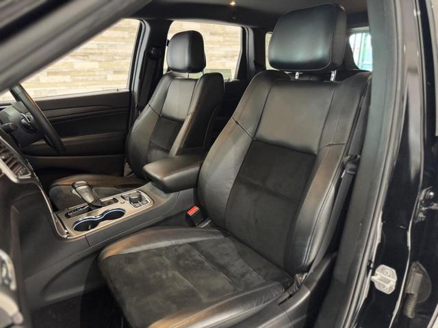 ジープ・グランドチェロキー アルティテュード　１年保証付／Ａｐｐｌｅｃａｒｐｌａｙ／エアサス／純正２０ＡＷ／ハーフレザー／シートヒーター／フルセグ／前後ソナー／ＤＳＲＣ／フロント＆サイド＆バックカメラ／クルーズコントロール／ＰＵＳＨスタート（24枚目）