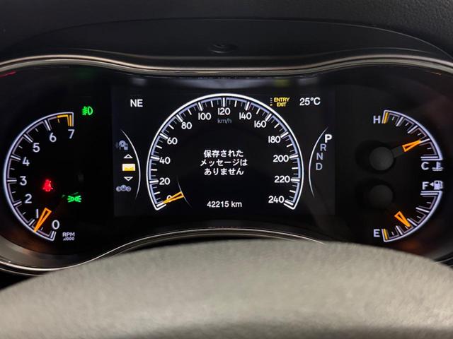 ジープ・グランドチェロキー アルティテュード　１年保証付／Ａｐｐｌｅｃａｒｐｌａｙ／エアサス／純正２０ＡＷ／ハーフレザー／シートヒーター／フルセグ／前後ソナー／ＤＳＲＣ／フロント＆サイド＆バックカメラ／クルーズコントロール／ＰＵＳＨスタート（38枚目）