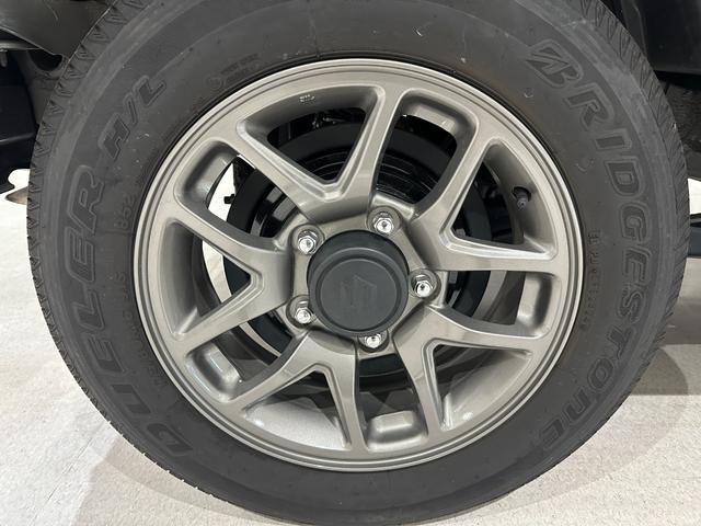 ジムニー ＸＣ　Ｃａｒｐｌａｙ／ディスプレイオーディオ／シートヒーター／リアソナー／ＥＴＣ／デュアルセンサーブレーキサポート／バックカメラ／レンタカー使用歴無し／レーンキープ／純正１６ｉｎｃｈＡＷ（55枚目）