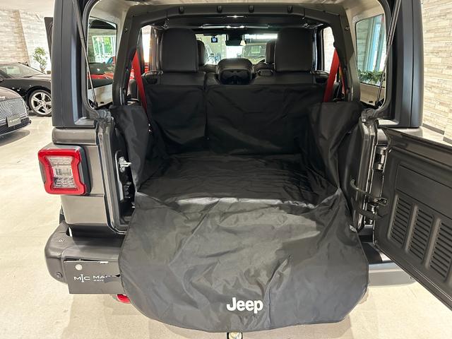 ジープ・ラングラーアンリミテッド ルビコン　リーコン　１年保証付／正規ディーラー車／黒革ヒーター／Ｃａｒｐｌａｙ／フルセグ／ステアリングヒーター／ヒッチメンバー／ＢＳＭ／ＥＴＣ／社外前後バンパー／前後ソナー／前＆横＆後カメラ／純正１７ｉｎｃｈＡＷ（27枚目）